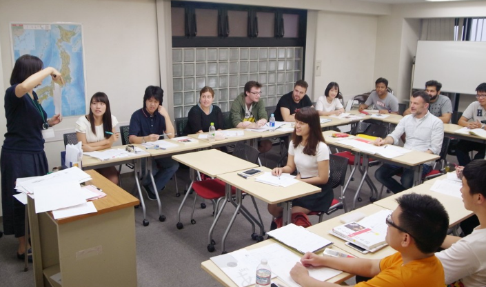 日本颁布最严法案大学需彻查中国留学生背景