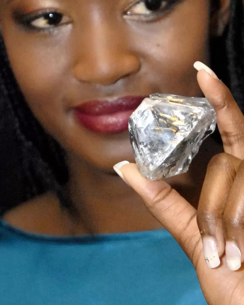 今天诸多超深钻石来自南非的库里南钻石矿和莱索托的莱特森矿