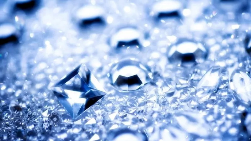 世界上最大的钻石一般也特别透明清澈
