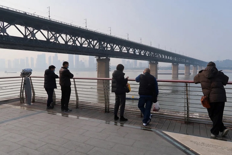 WHO公共卫生紧急计画执行主任莱恩表示，中国COVID-19疫情爆炸式增长与放弃清零政策无关 ...